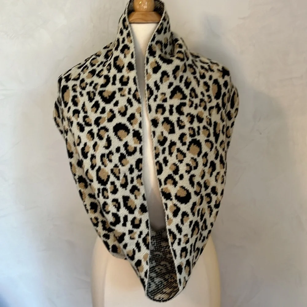 Anne Klein Animal print cream,beige & black infinity Scarf 100%Acrylic one size
